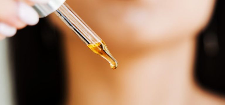 Kojic Acid vs. Vitamin C vs. Alpha Arbutin vs. Licorice Root: Expert Comparison