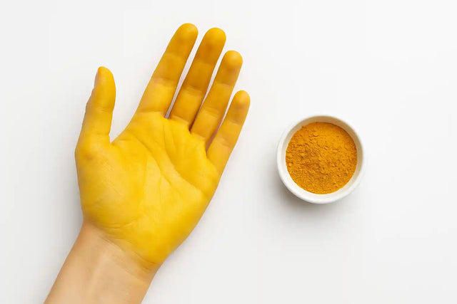 How to Remove Yellow Turmeric Staining from Skin (5 Methods)