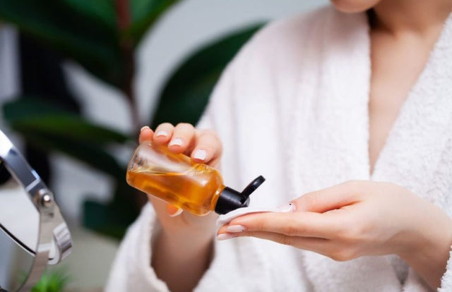 Turmeric Kojic Acid Soap for Dark Knees, Elbows, and Neck: Causes and Solutions