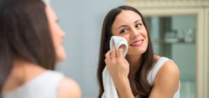 How to Apply Turmeric Mask Without Staining Your Skin