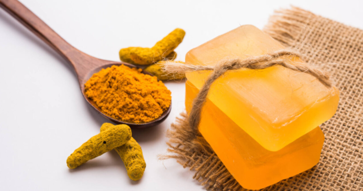 3 DIY Turmeric Shampoo Bars With Major Hair Benefits