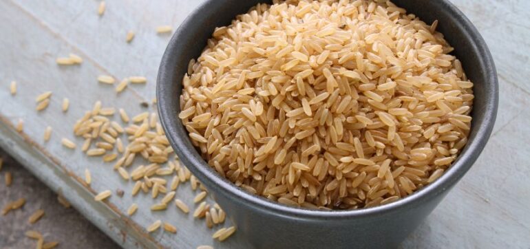 A bowl of brown rice for brain health.