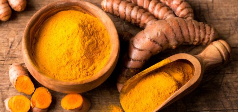 Turmeric is well-known for its brightening effects on the skin. It effectively reduces dark spots and hyperpigmentation.